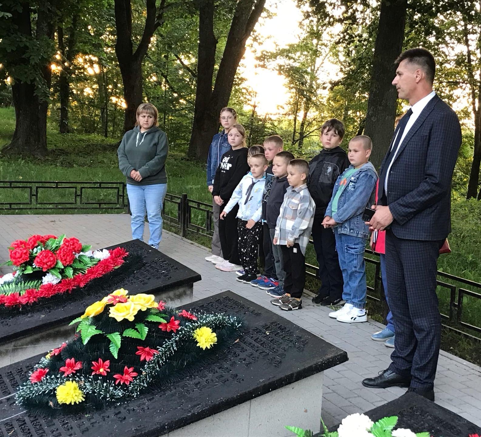 В Усвятском районе прошли акции Свеча Памяти.